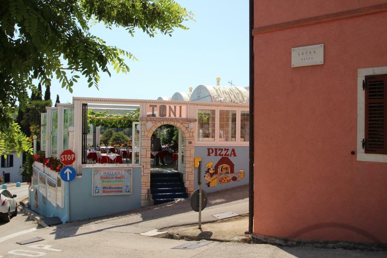 Appartments Mali Raj Vrsar Exterior photo