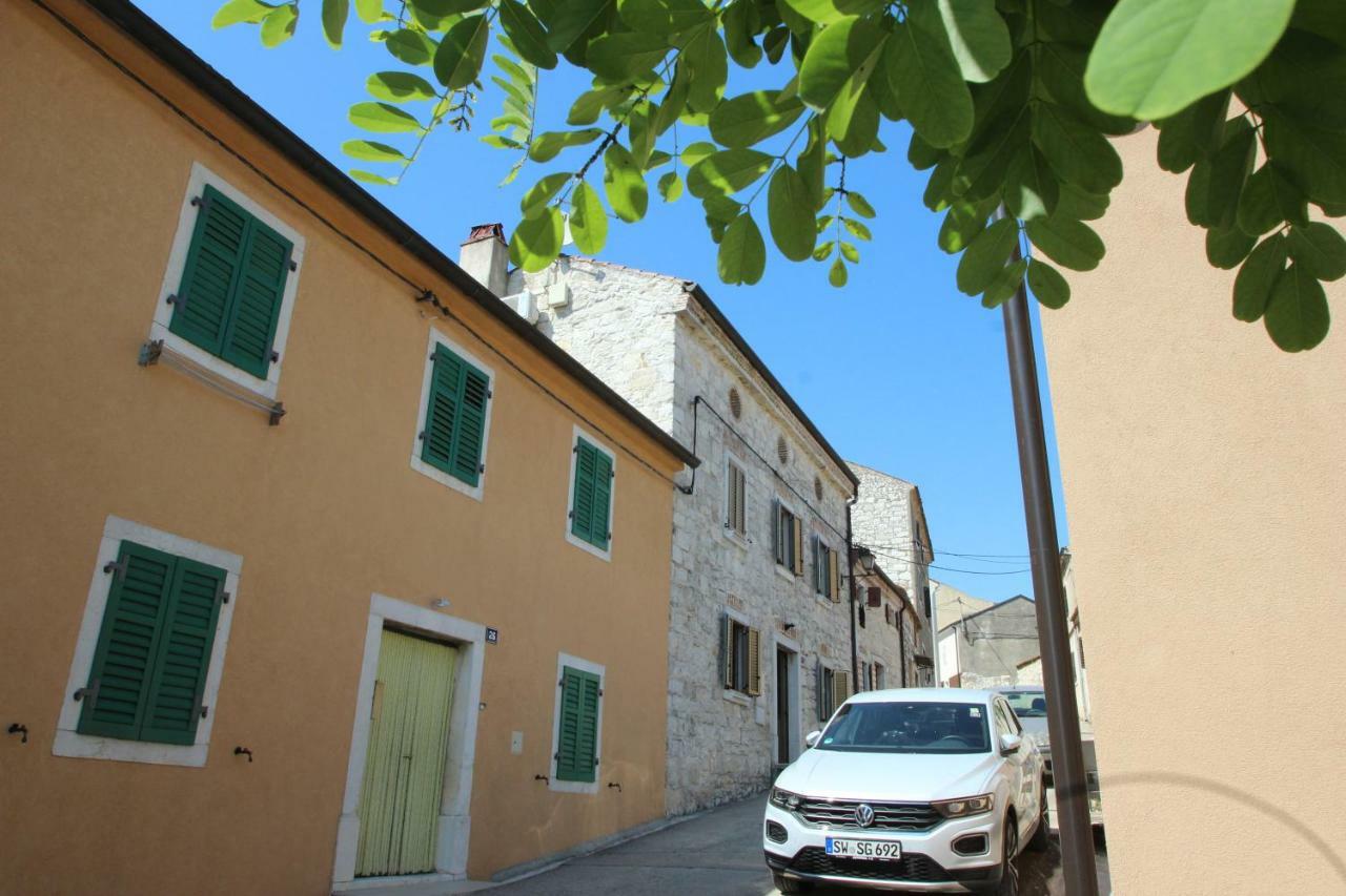 Appartments Mali Raj Vrsar Exterior photo