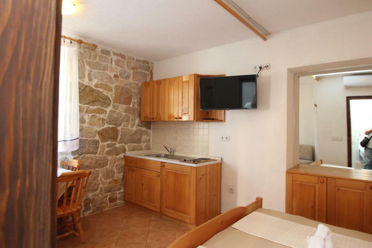 Appartments Mali Raj Vrsar Exterior photo